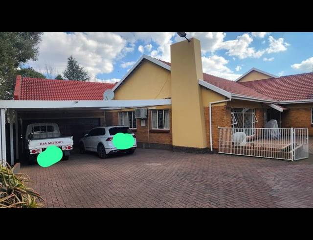 5 BEDROOM HOUSE FOR SALE IN FARRARMERE